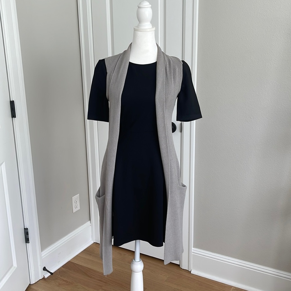 Aritzia Wilfred knit sleeveless cardigan